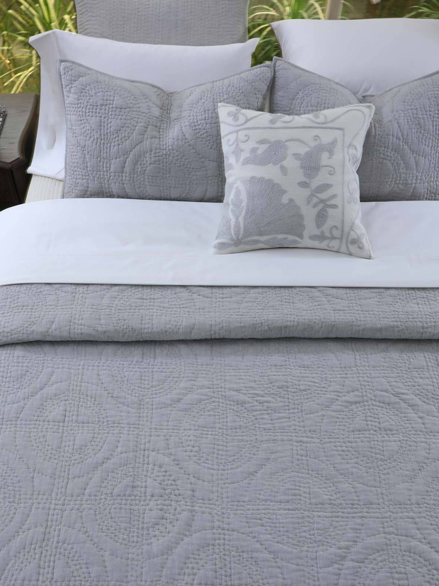 GEO MELANGE GREY IVORY THREAD QUILTED BEDSPREAD 244 X 264 CM