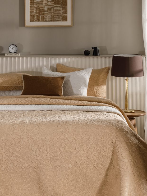 TRAPUNTO BEIGE QUILTED BEDSPREAD 239 X 259 CM