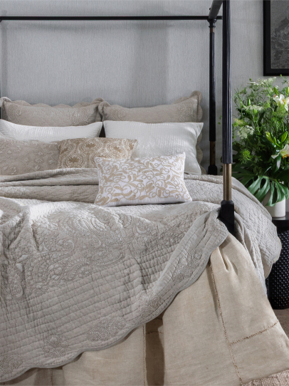 SOPHIE LINEN QUILTED BEDSPREAD 239 X 259 CM