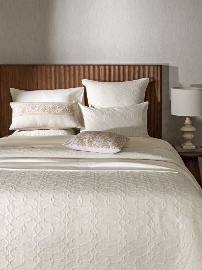 CASABLANCA IVORY NON QUILTED BEDSPREAD 254 X 259 CM