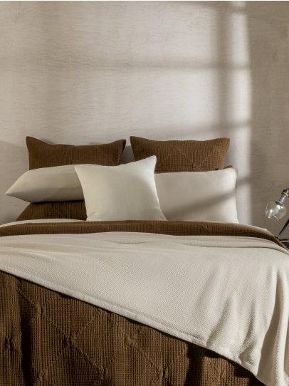 MILAN DIAMOND LINEN BLANKET 239 CM x 274 CM (94 IN x 108 IN)