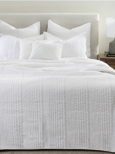 VARIEGATED CHANNEL WHITE QUILTED BEDSPREAD 244 X 264 CM