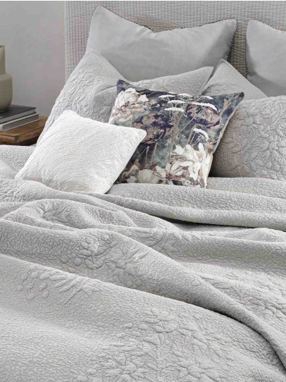 BOUTIS LIGHT GREY QUILTED BEDSPREAD 244 X 264 CM