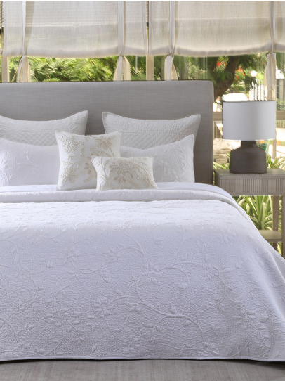 TRELLIS TRAPUNTO WHITE BEDSPREAD QUILTED 244 CM x 264 CM (96 IN x 104 IN)