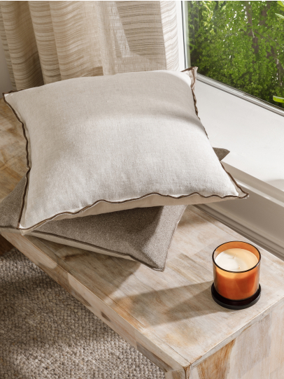 MERROW EDGE NEUTRAL CUSHIONS 46 CM x 46 CM (18 IN x 18 IN)