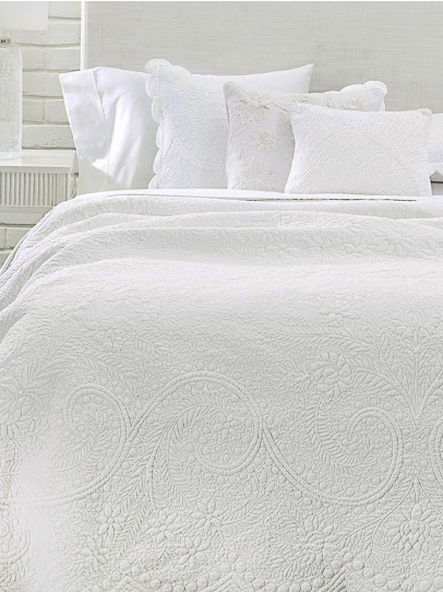 TIMELESS LIGHT IVORY BEDSPREAD QUILTED 239 CM x 259 CM (94 IN x 102 IN)