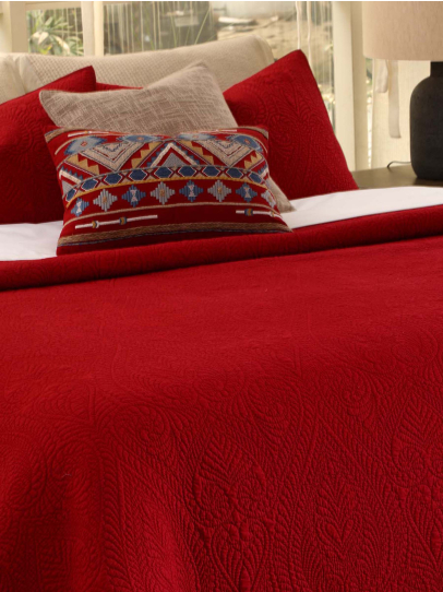 ORNATE MAROON BEDSPREAD QUILTED 244X264 CM