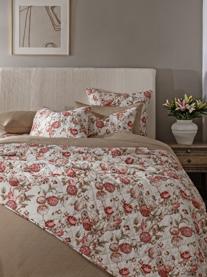 WISTERIA MULTI QUILTED BEDSPREAD 244 X 264 CM