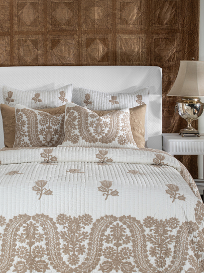 BUDAPEST BLOOMS IVORY QUILTED BEDSPREAD 264 X 239 CM