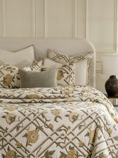 ETERNAL CHARMS NEUTRAL QUILTED BEDSPREAD 244 X 264 CM