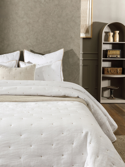 RHYEA IVORY/BEIGE QUILTED BEDSPREAD 259 X 254 CM