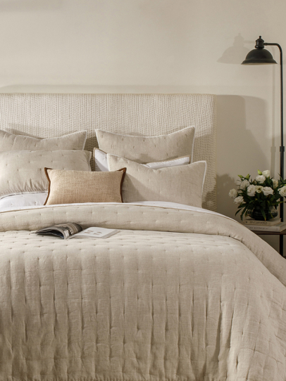 RHYEA LINEN/IVORY QUILTED BEDSPREAD 259 X 239 CM
