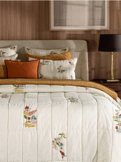 SEVILLE NEUTRAL QUILTED BEDSPREAD 239 X 259 CM