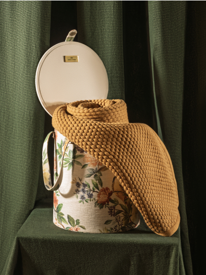 SPRING MEADOW BUBBLE GRID THROW MUSTARD GIFT CHEST 127 X 152 CM
