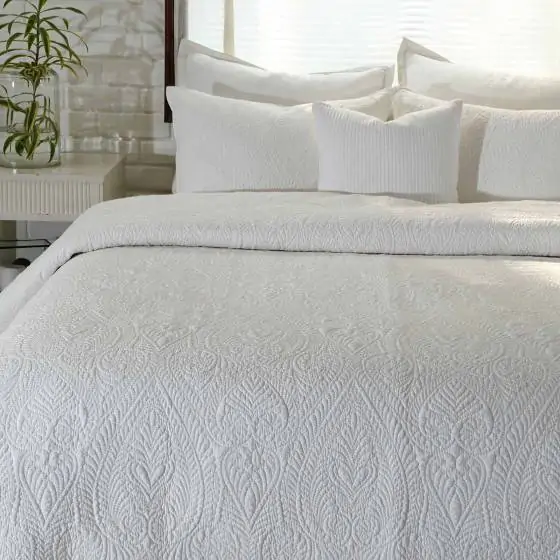 Ornate Ivory Cotton Bedspread
